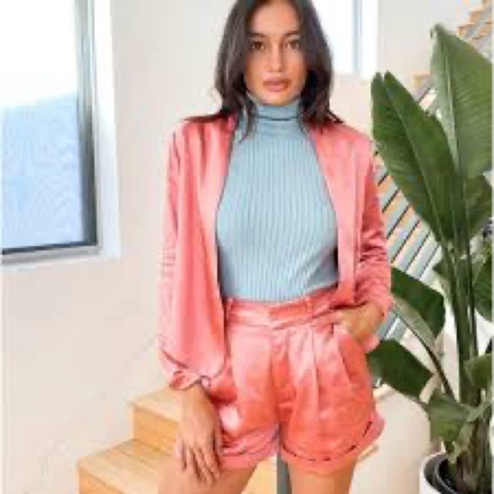 Lulu’s silk blazer and shorts set